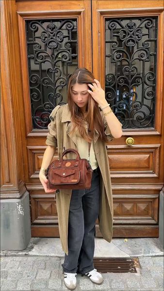 ✨ L’élan expresso , le nouveau Crossbody Adventurer Cabaïa fait son entrée chez Cadocuir !

Son petit détail qui change tout ? Son look effet daim, tout doux et résolument tendance. 🤎
Un format pensé pour le quotidien, avec ses nombreux rangements, son ouverture grand angle et sa bandoulière amovible. 

À porter en bandoulière, ou bien à la main✨

📍 Disponible dès maintenant chez Cadocuir à Albertville.

#Cadocuir #Cabaia #Adventurer #SacBandoulière #Nouveauté